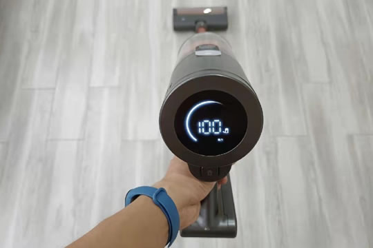 家居显示应用吸尘器